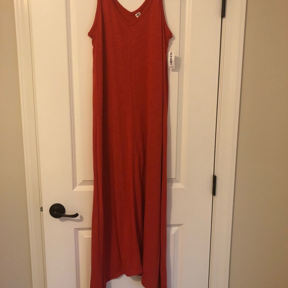 NWT! Red maxi dress-High/low hem. Old Navy - Picture 2 of 4